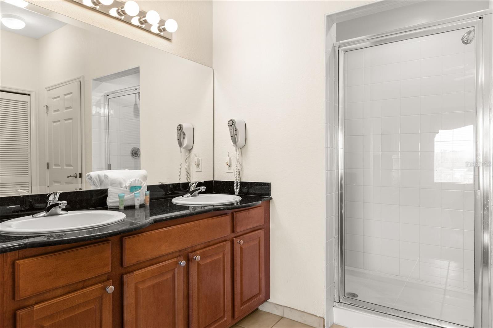LAKE BUENA VISTA RESIDENCE VILLAGE I - Residential