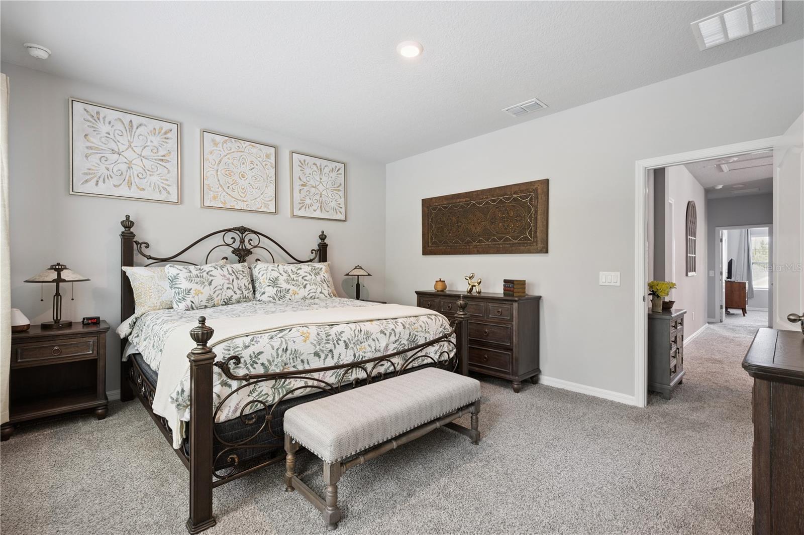 FLORA GARDENS - Residential