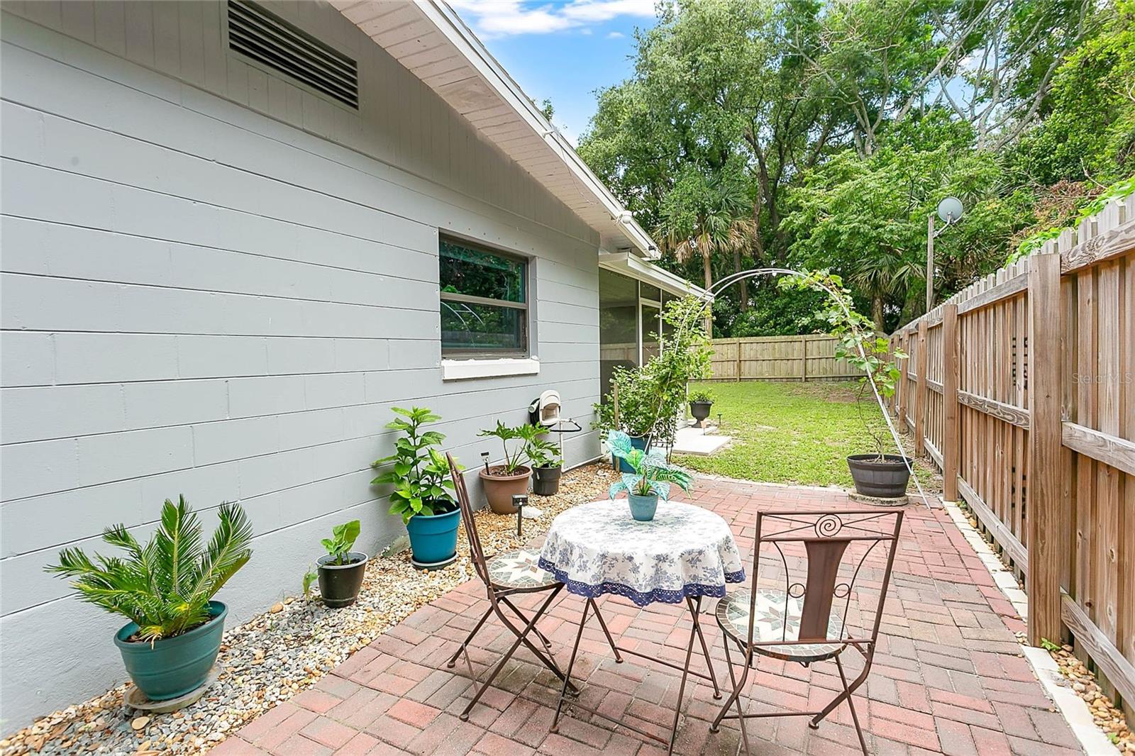 WHITE ACRES SUB - Residential
