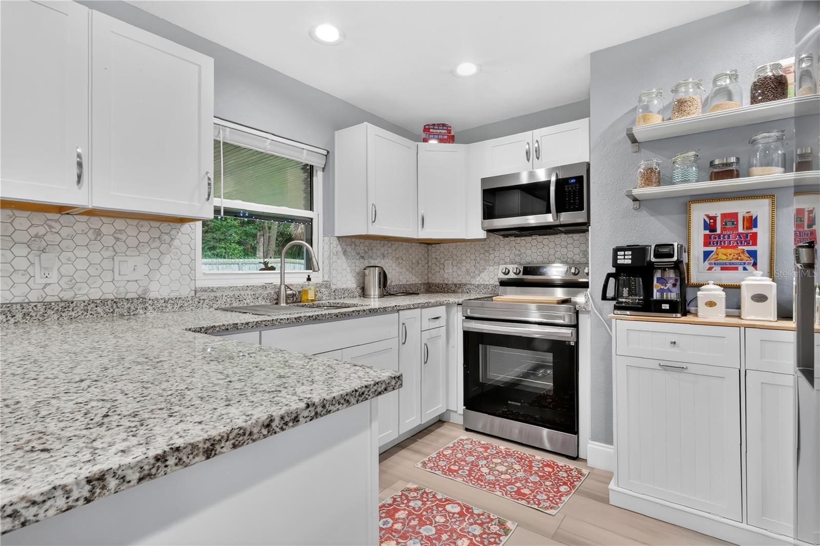 WHITE ACRES SUB - Residential