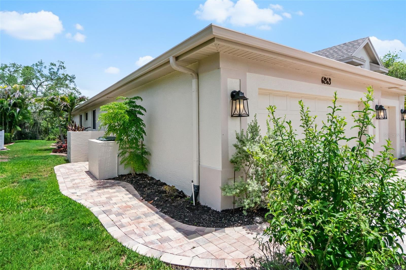 EASTLAKE - Residential