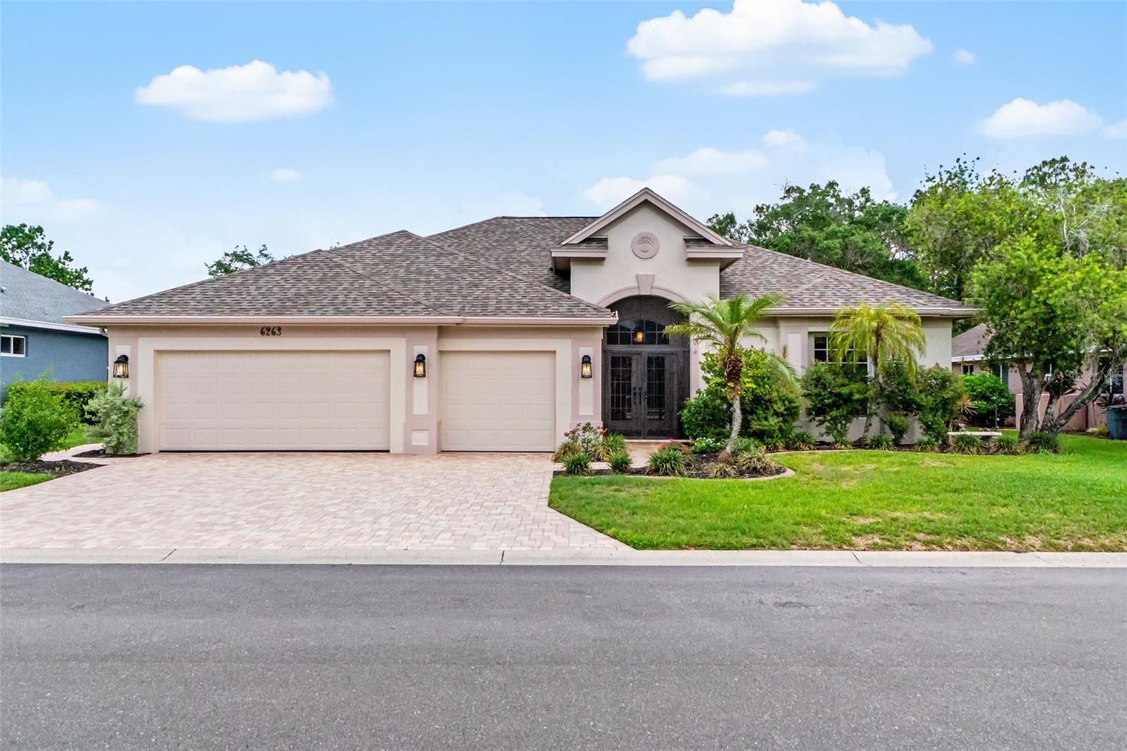 EASTLAKE - Residential
