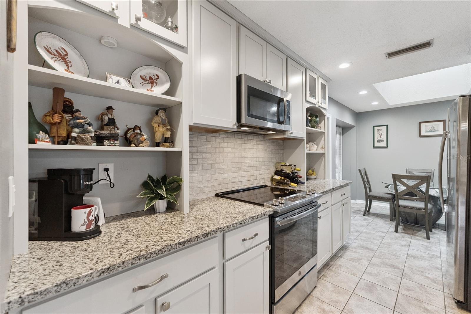 PELICAN BAY - Residential