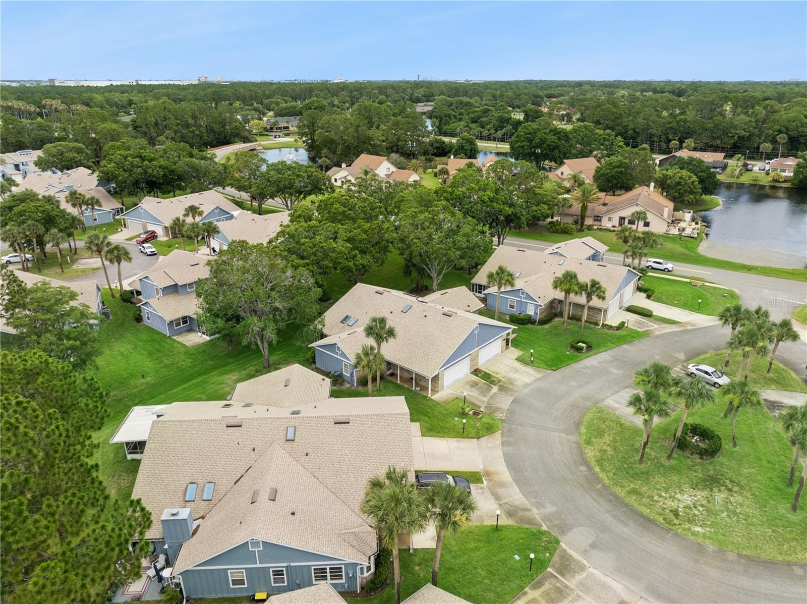 PELICAN BAY - Residential