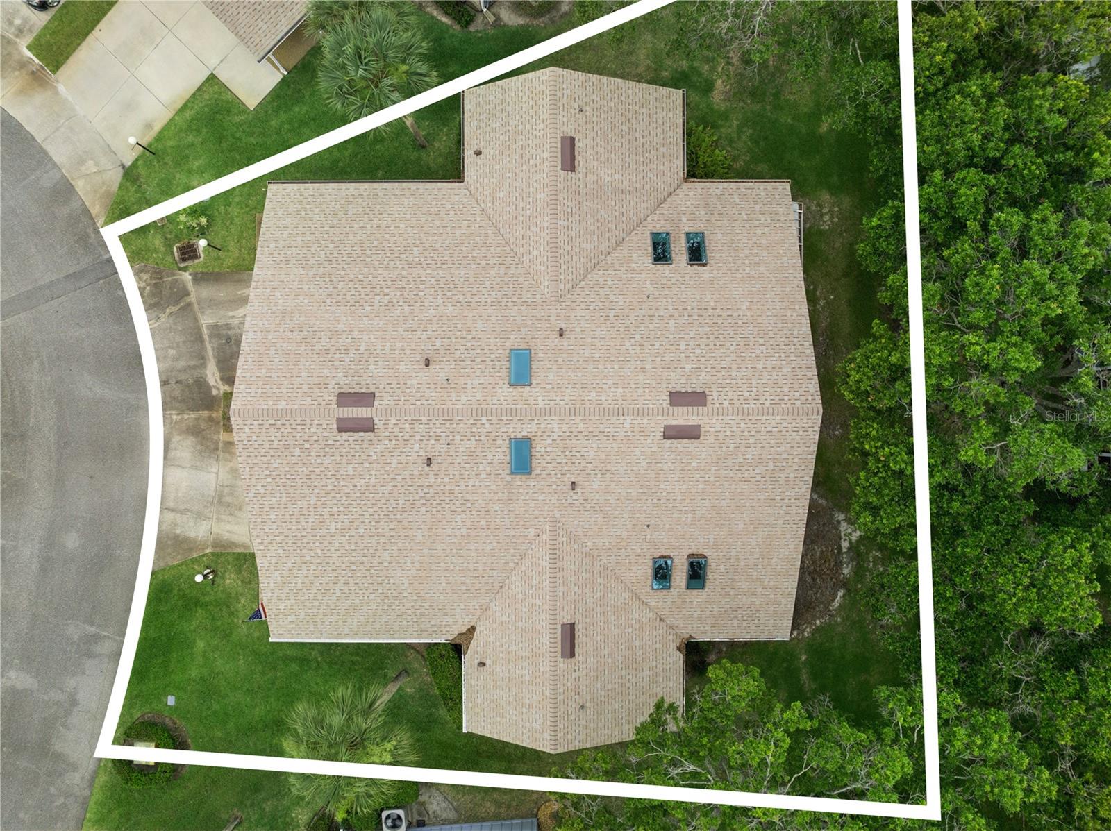 PELICAN BAY - Residential