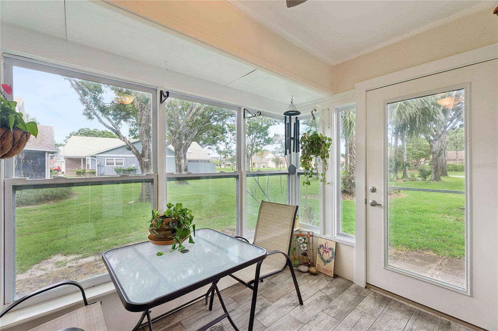 PELICAN BAY - Residential