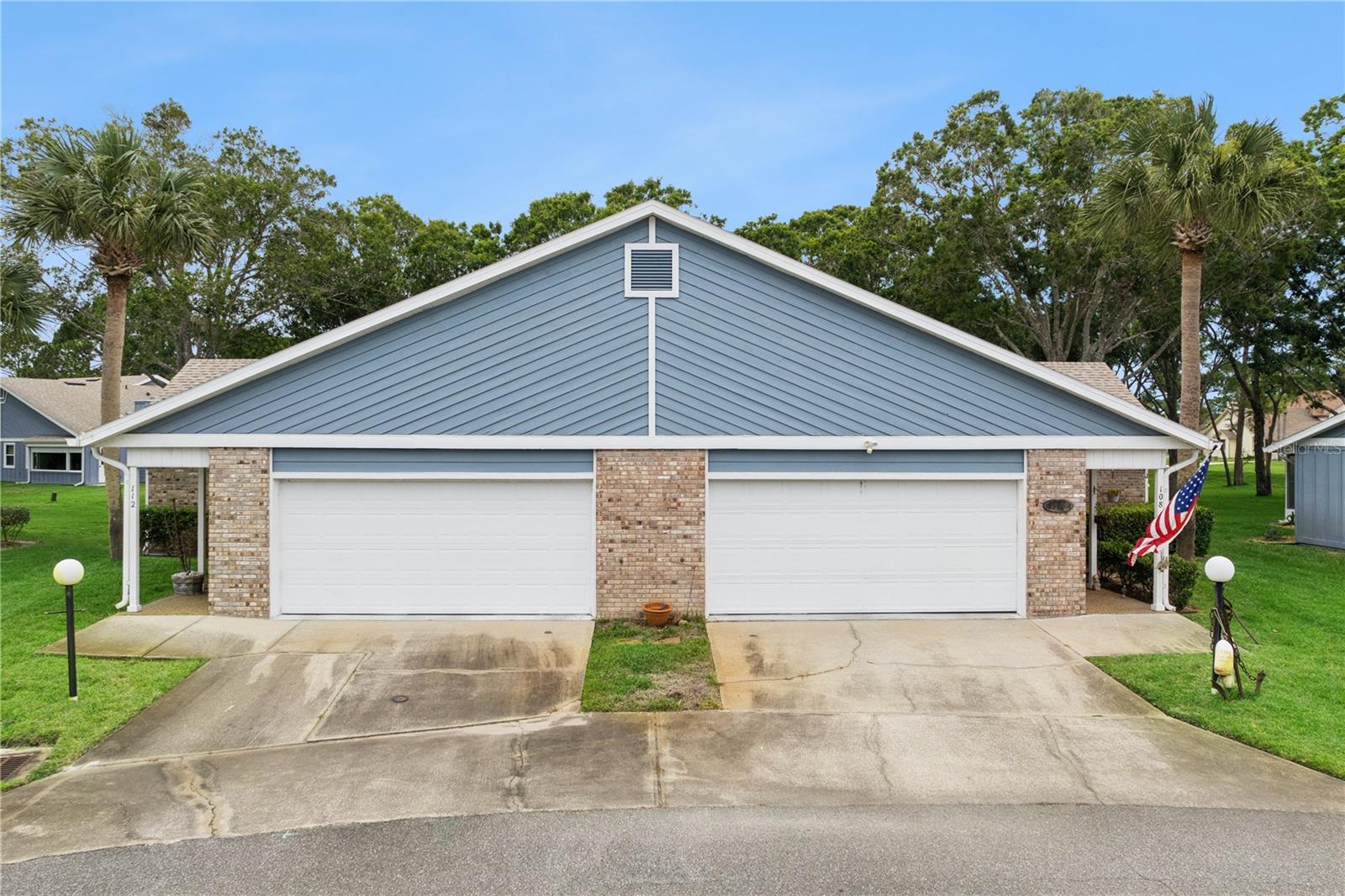 PELICAN BAY - Residential
