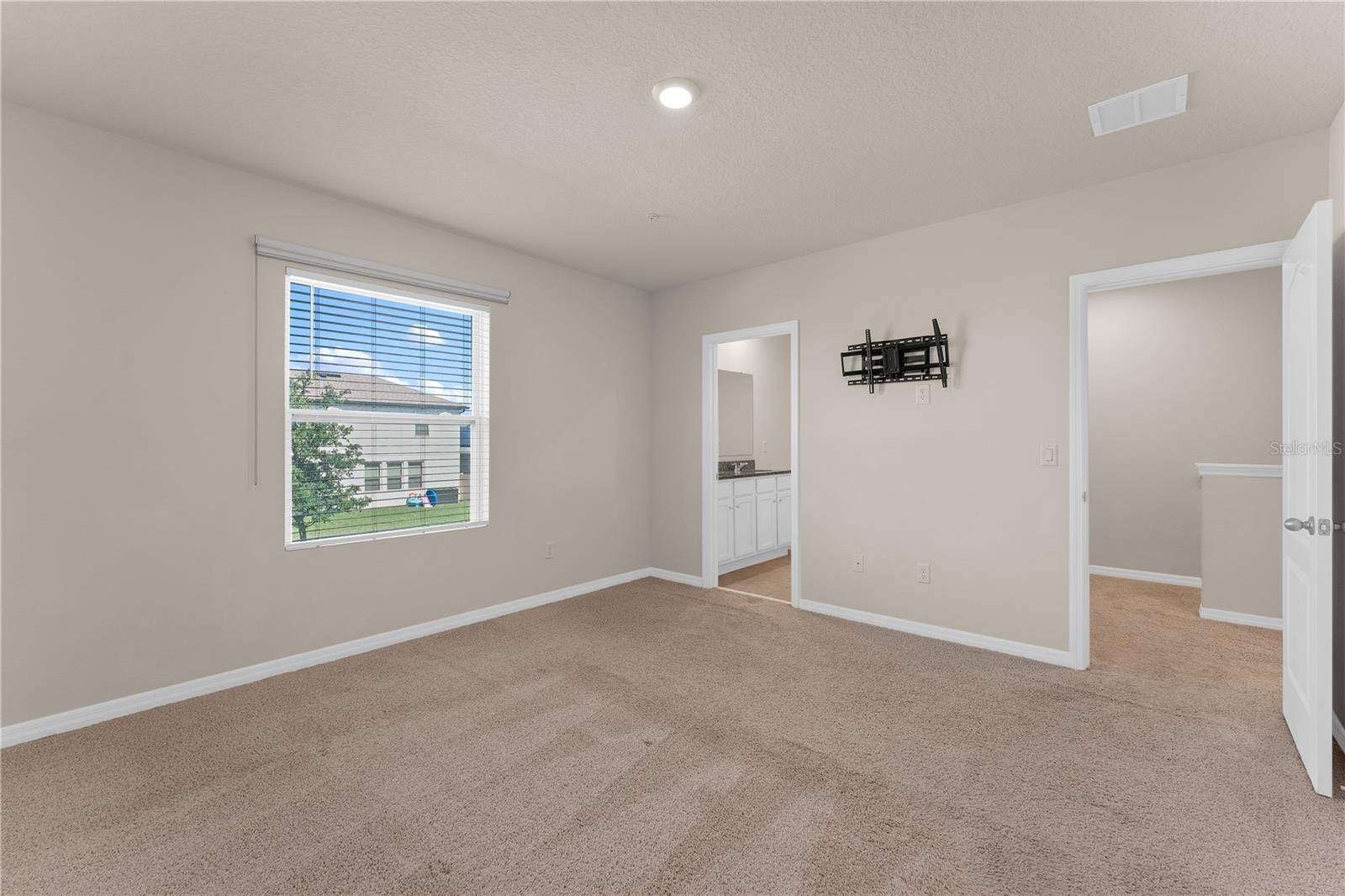 SOUTH CREEK - Residential Lease