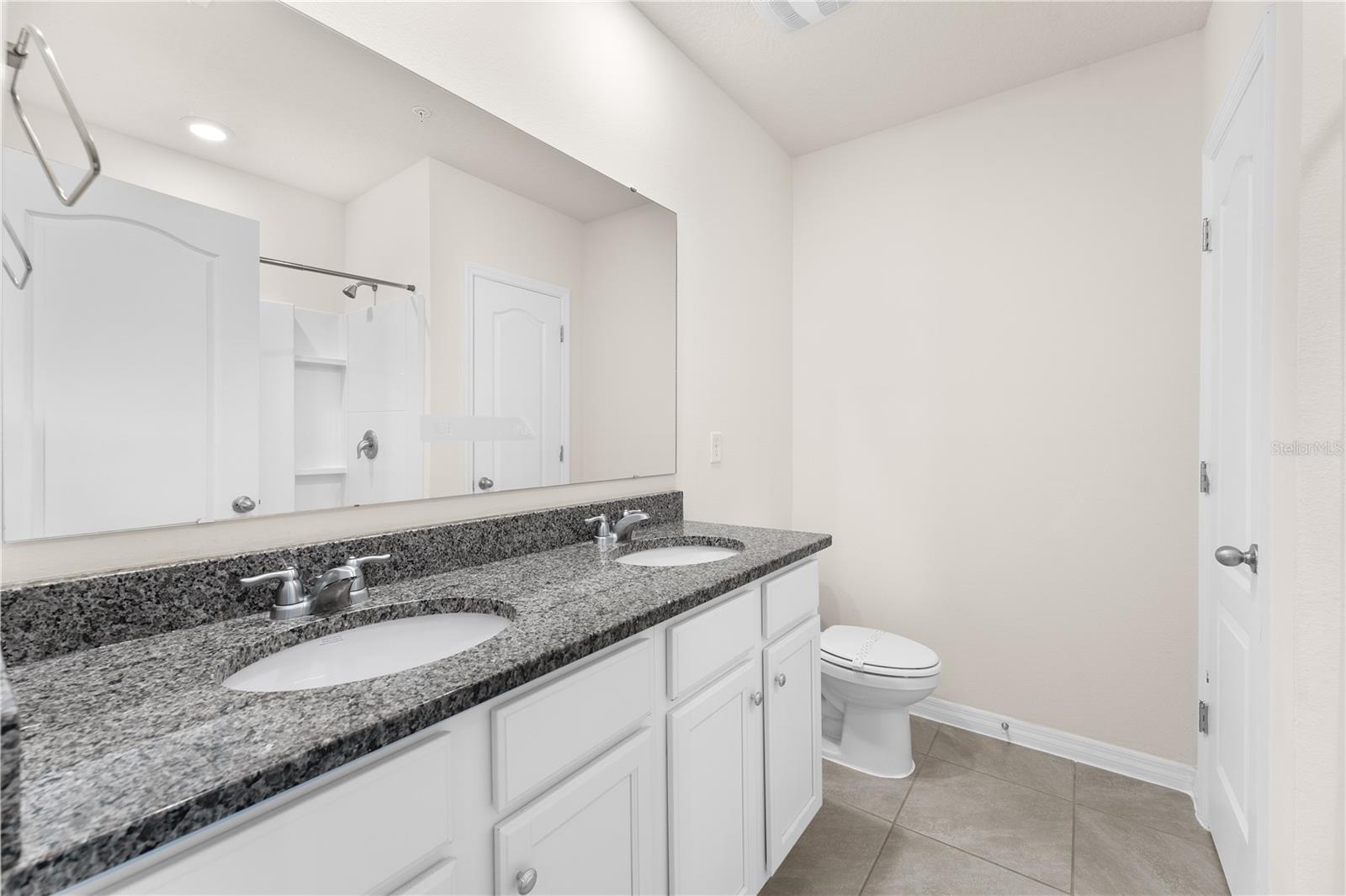SOUTH CREEK - Residential Lease