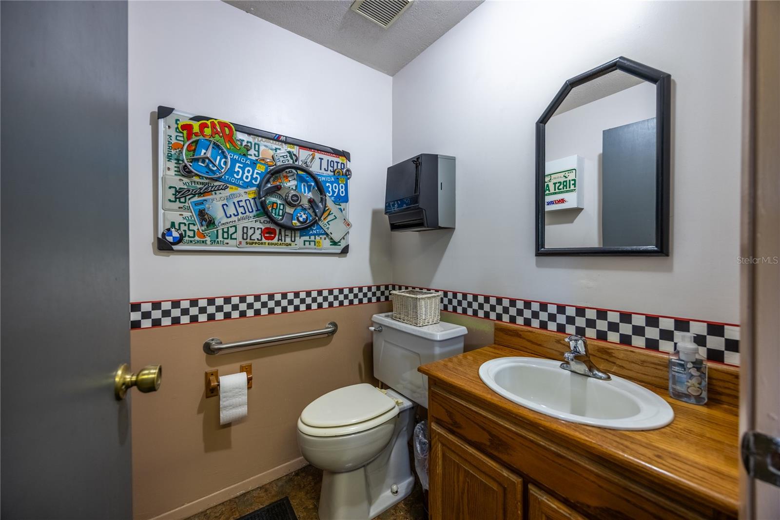 OCALA - Commercial Sale