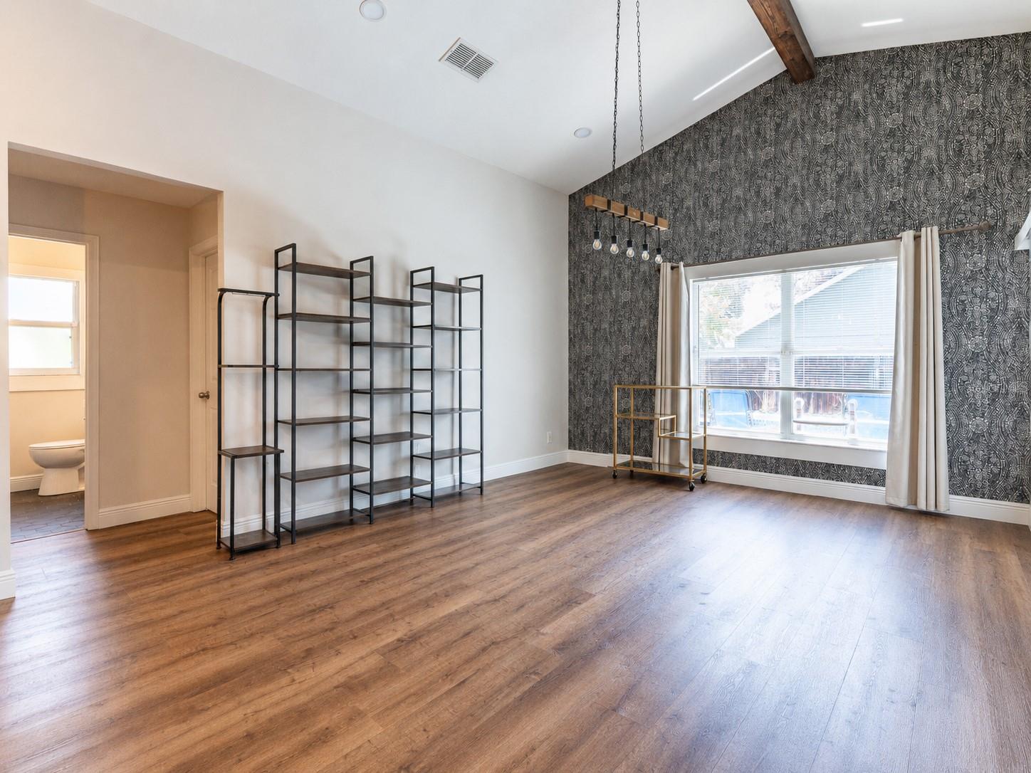 WINFIELD - Residential