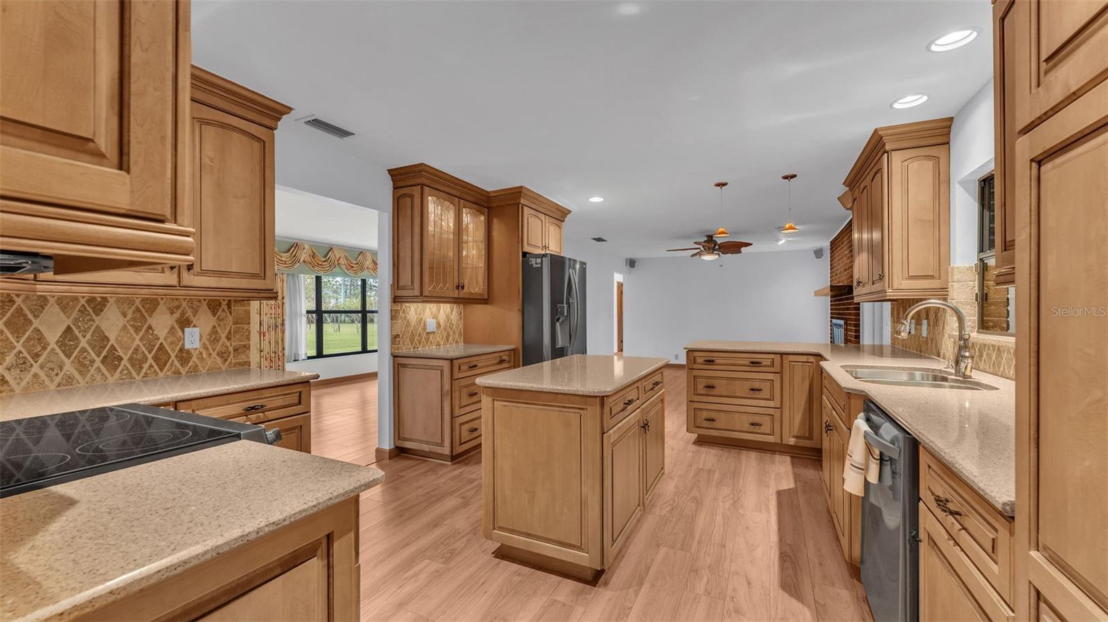 PINEGLEN TRACT 3 - Residential