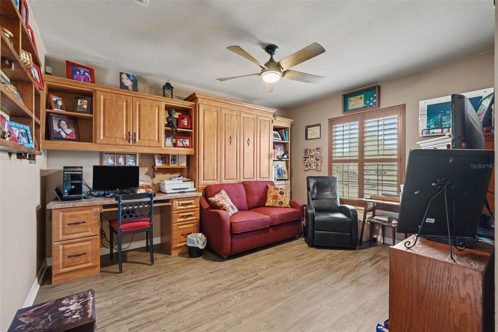 RIDGEWOOD - Residential