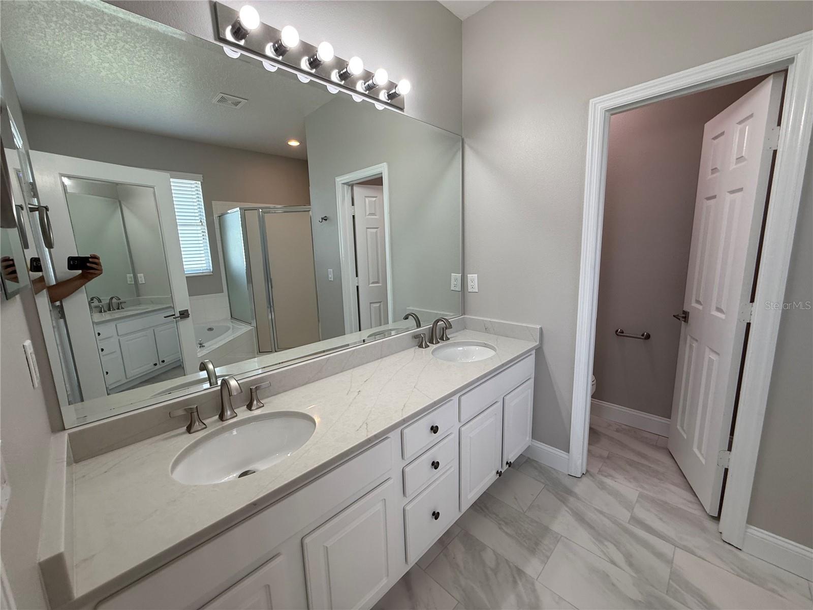 CYPRESS HEAD AT THE ENCLAVE - Residential Lease