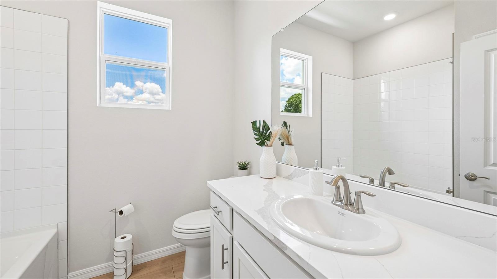 STAR FARMS AT LAKEWOOD RANCH - Residential