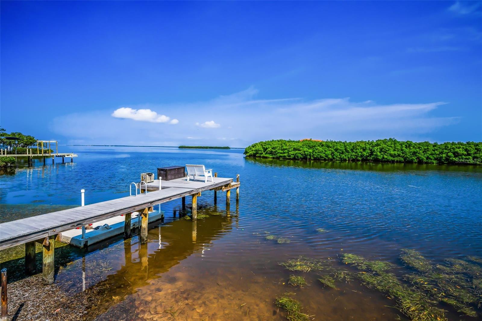 SEA BREEZE ISLAND - Residential