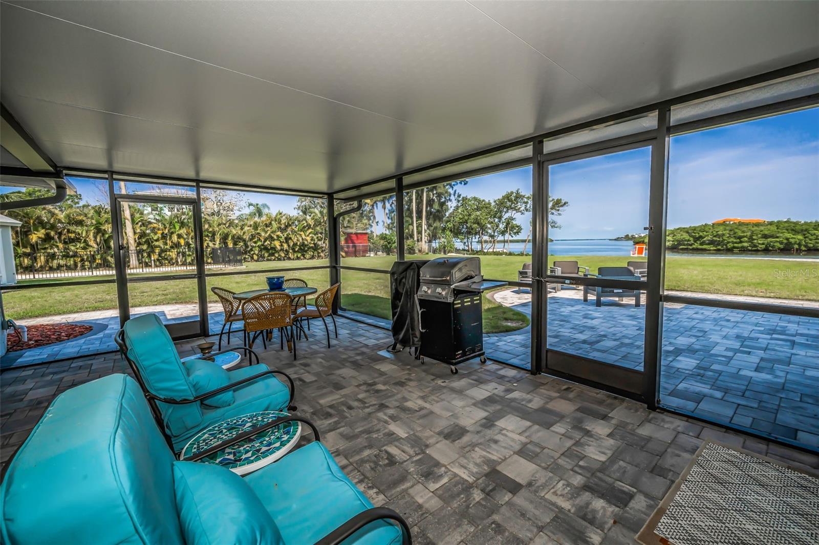 SEA BREEZE ISLAND - Residential