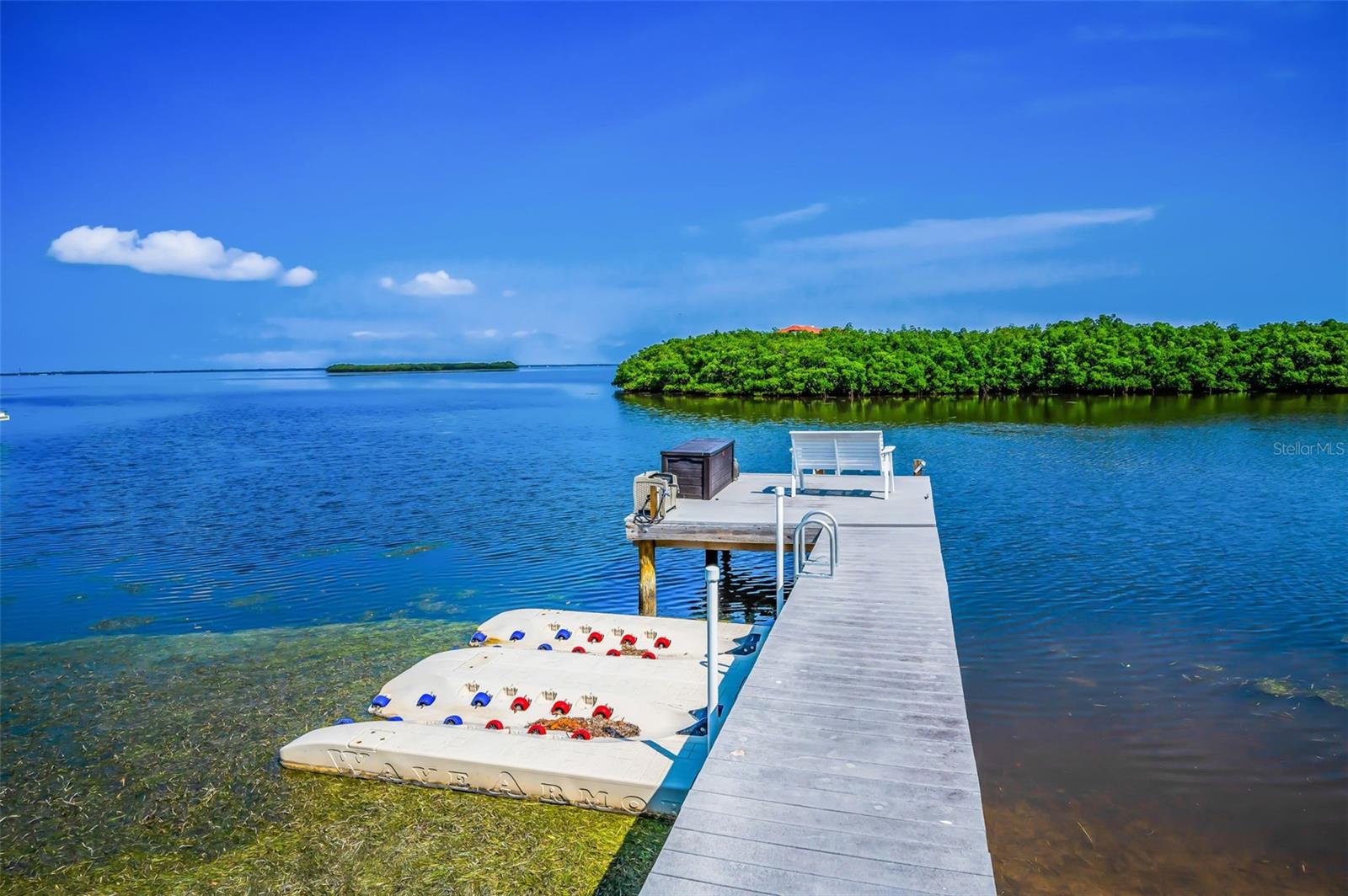 SEA BREEZE ISLAND - Residential