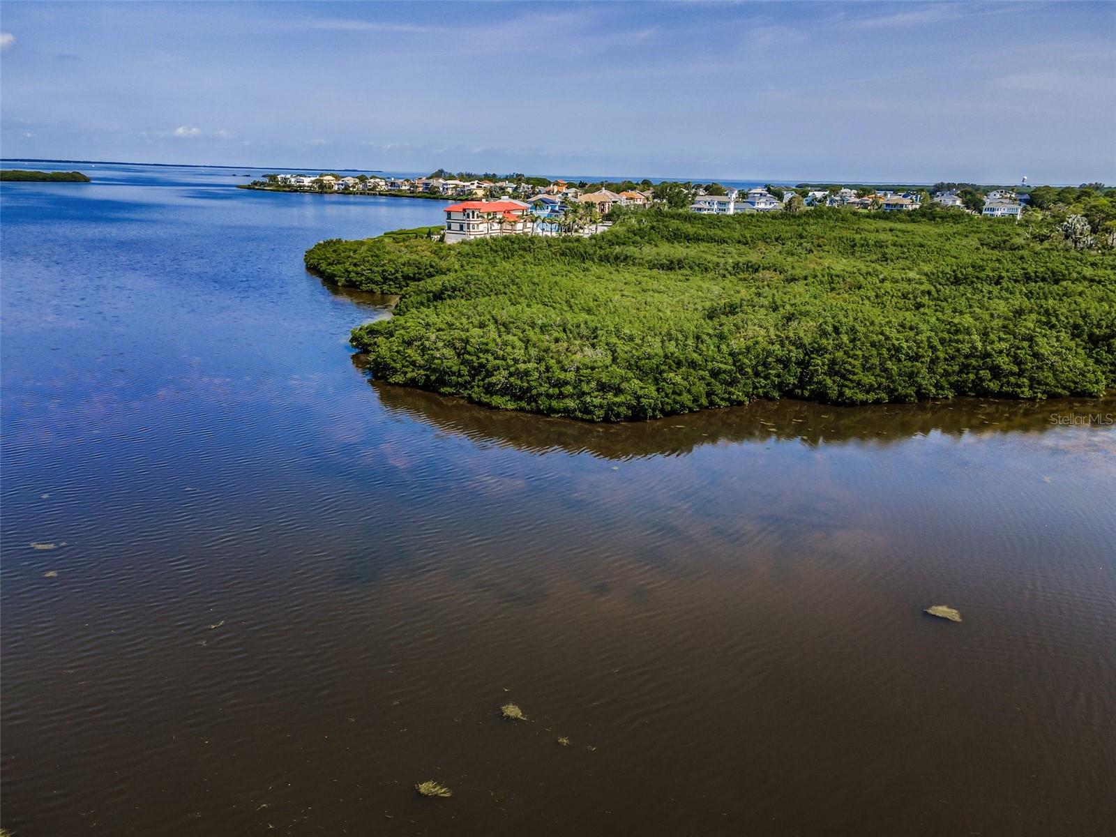 SEA BREEZE ISLAND - Residential