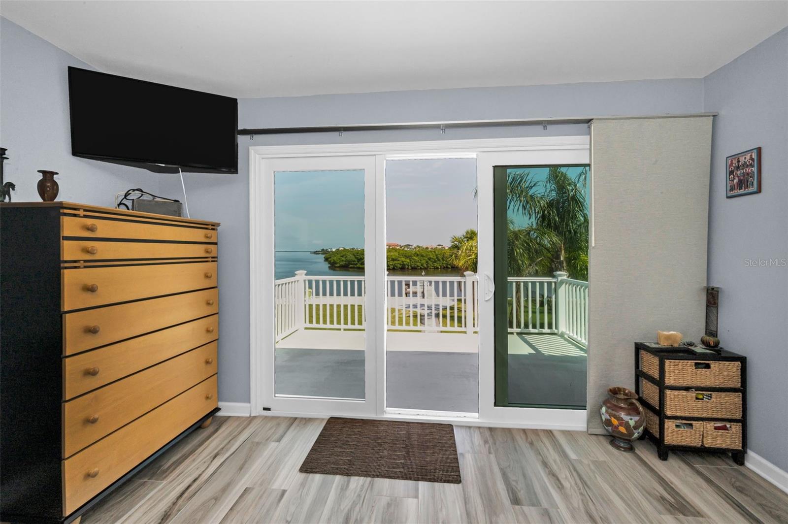 SEA BREEZE ISLAND - Residential