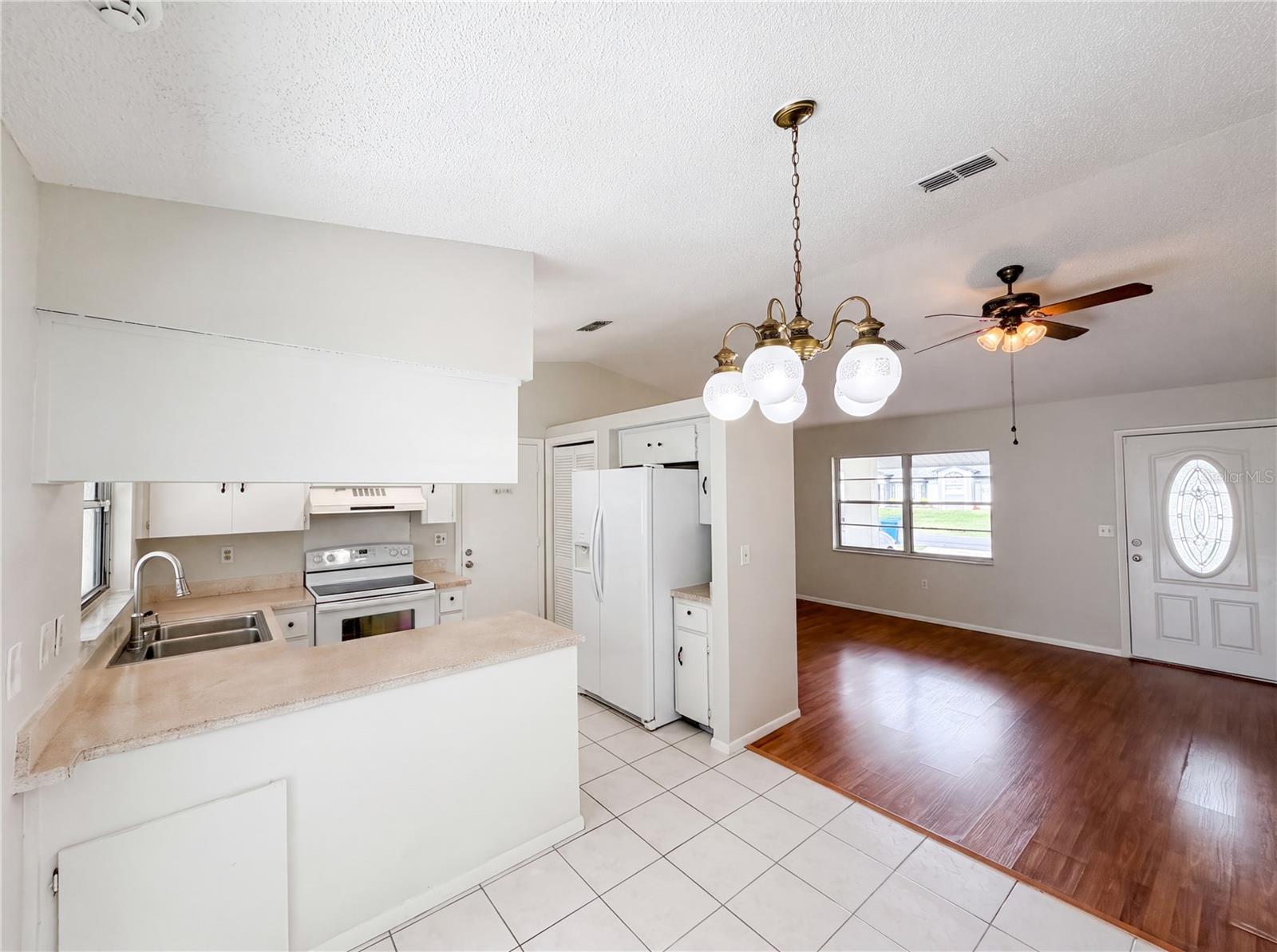 SPRING HILL - Residential