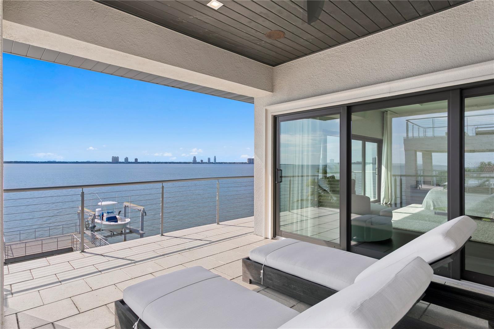 DAVIS ISLANDS REP OF PT O - Residential