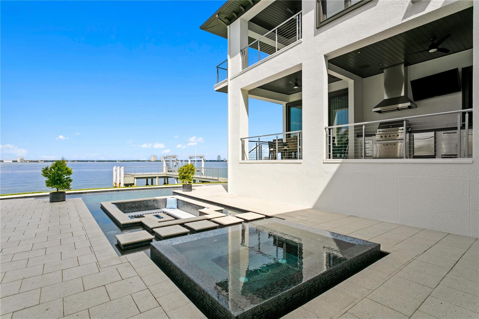 DAVIS ISLANDS REP OF PT O - Residential