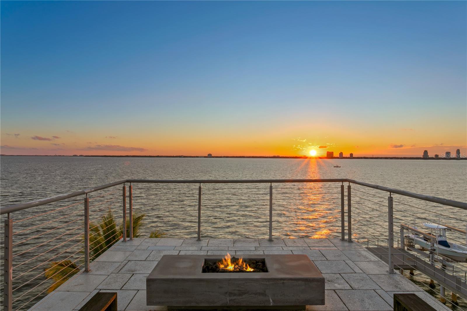 DAVIS ISLANDS REP OF PT O - Residential
