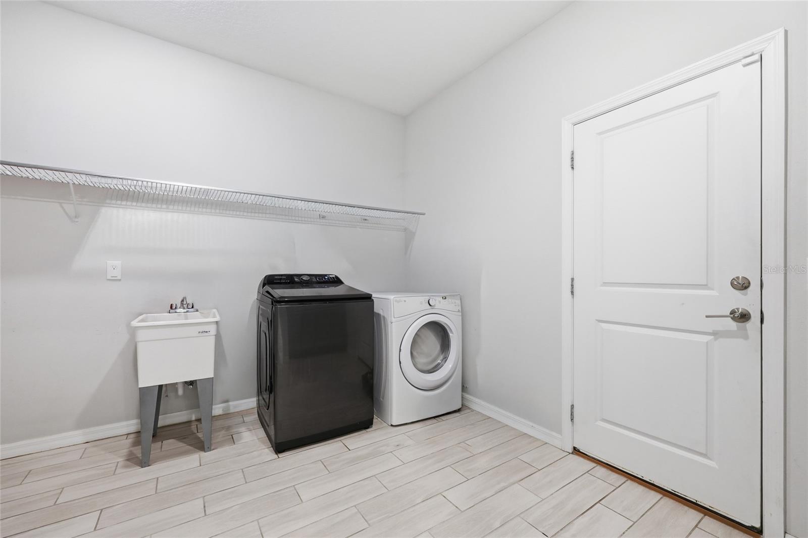 BELLALAGO PH 4K - Residential Lease