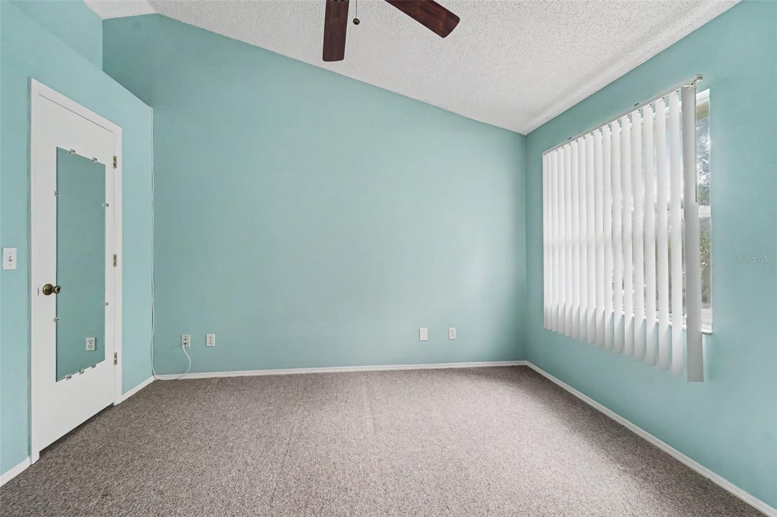 LE CLARE SHORES - Residential