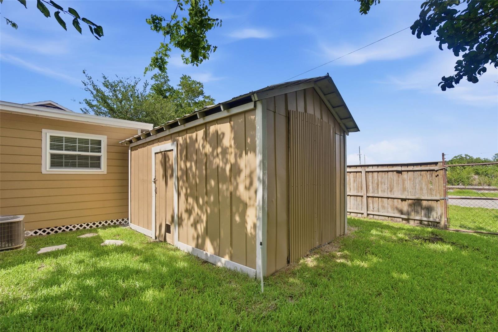 RUSSELLS ADD FORT REED - Residential