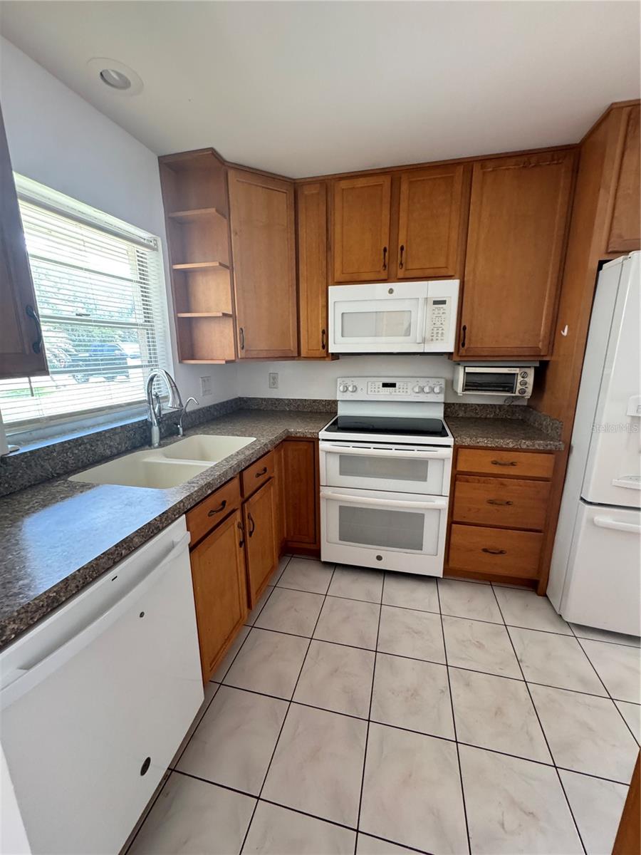 CYPRESSWOOD MEADOWS - Residential Lease