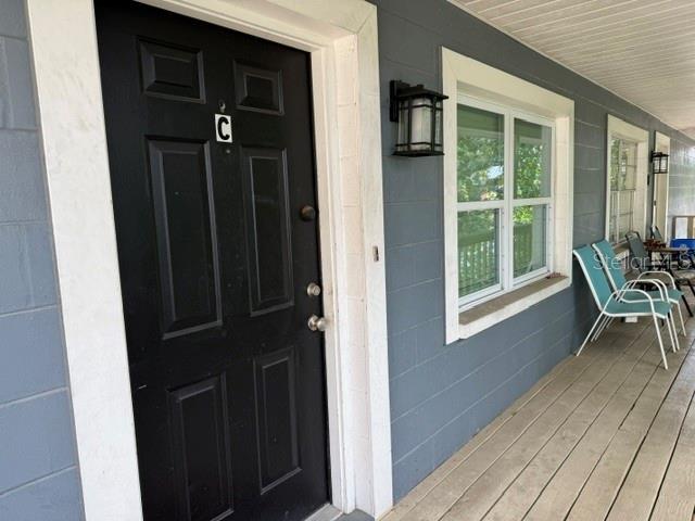305 SOUTH WESTLAND A CONDOMINI - Residential Lease