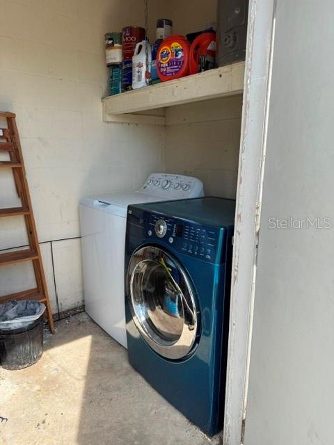 305 SOUTH WESTLAND A CONDOMINI - Residential Lease