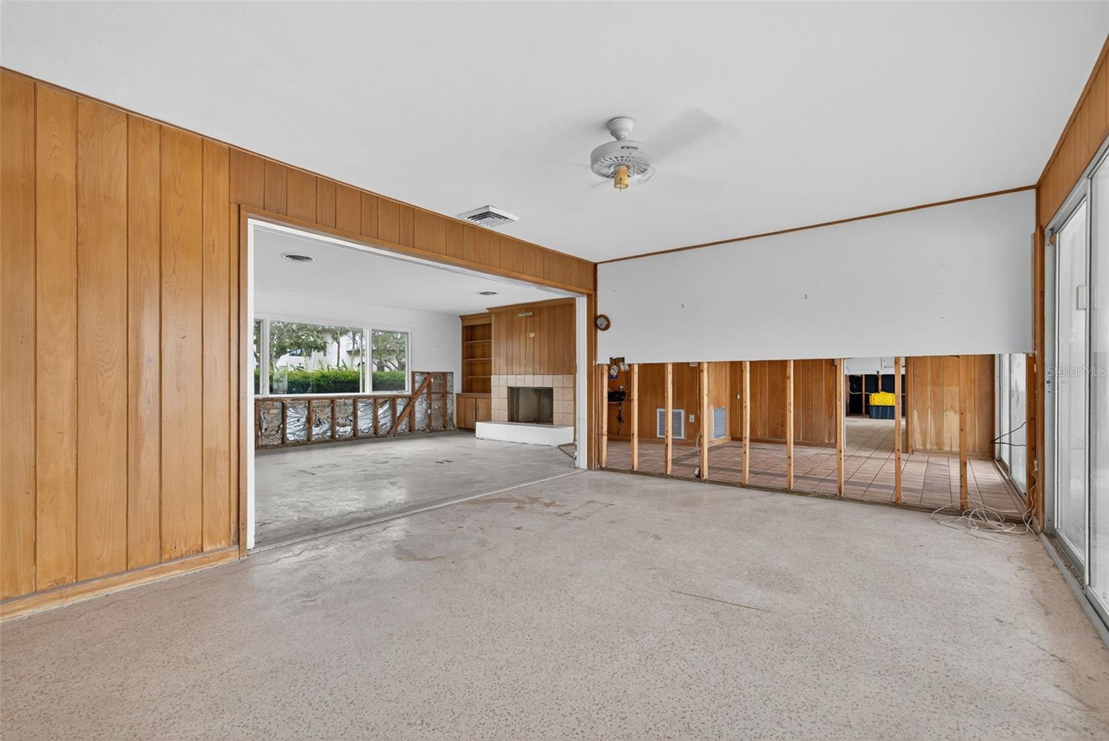 INDIAN BEACH - SAPPHIRE SHORES - Residential