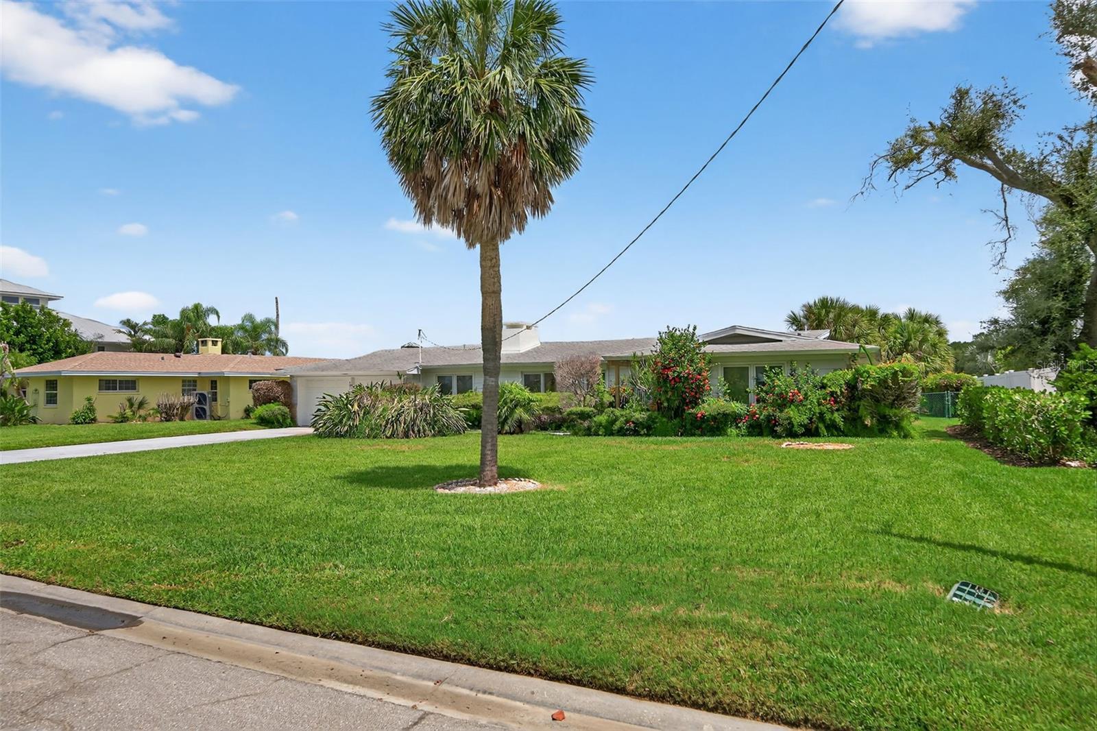 INDIAN BEACH - SAPPHIRE SHORES - Residential