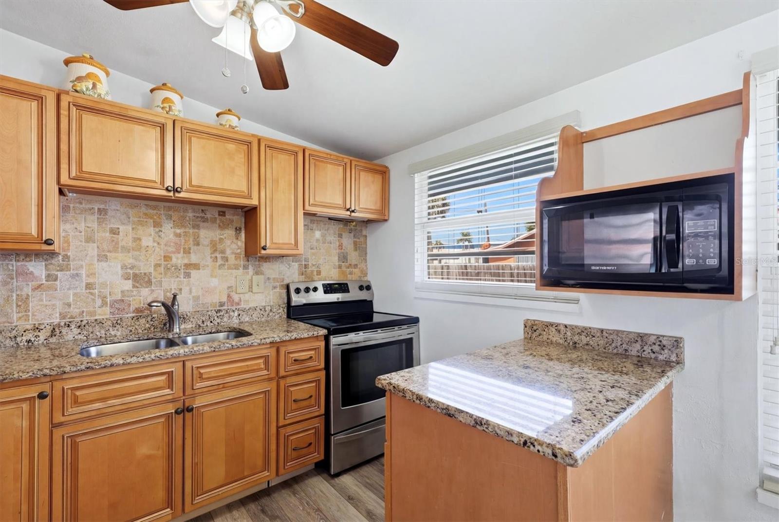 HORTON ESTATES THE - Residential