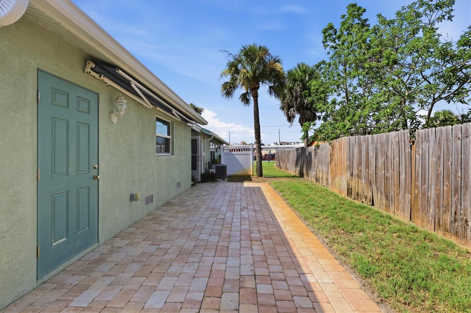 HORTON ESTATES THE - Residential