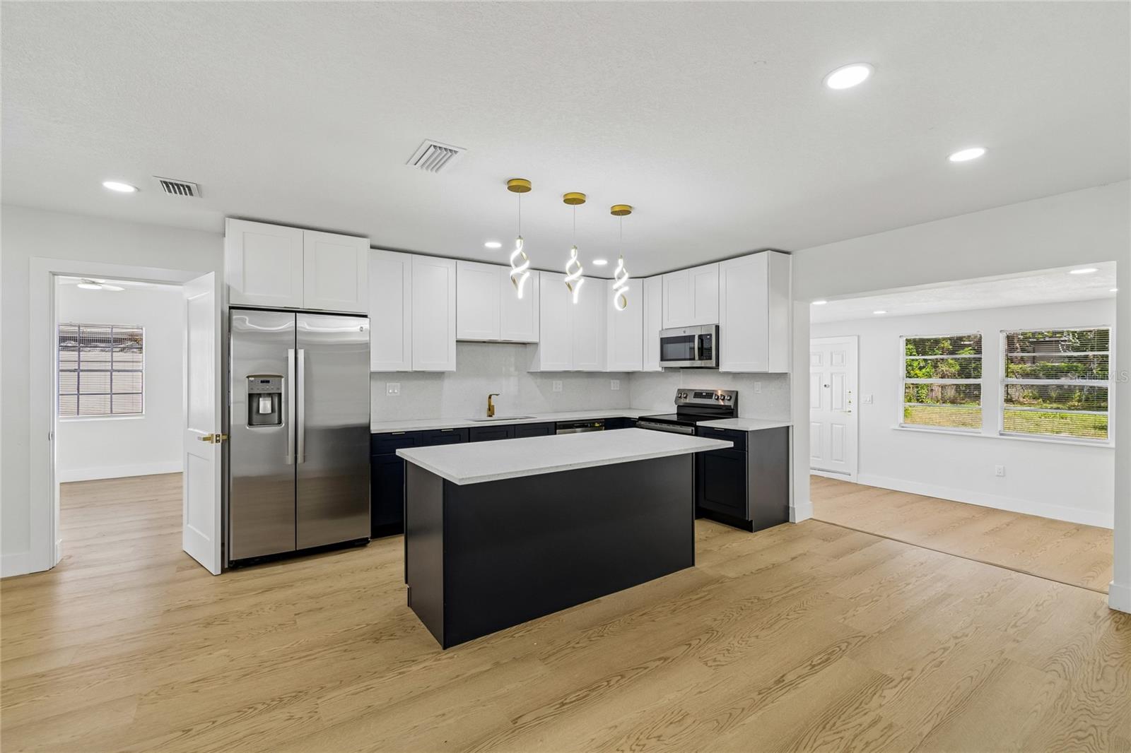 GOLFWOOD ESTATES UNIT 01 - Residential