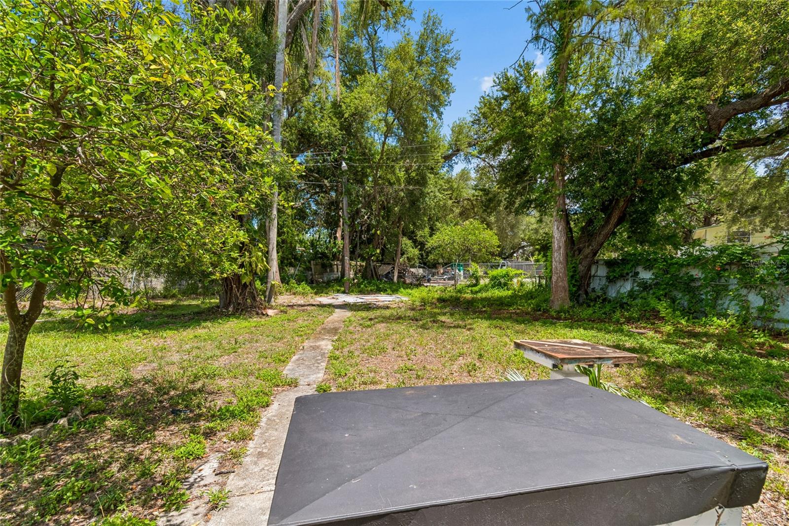 GOLFWOOD ESTATES UNIT 01 - Residential
