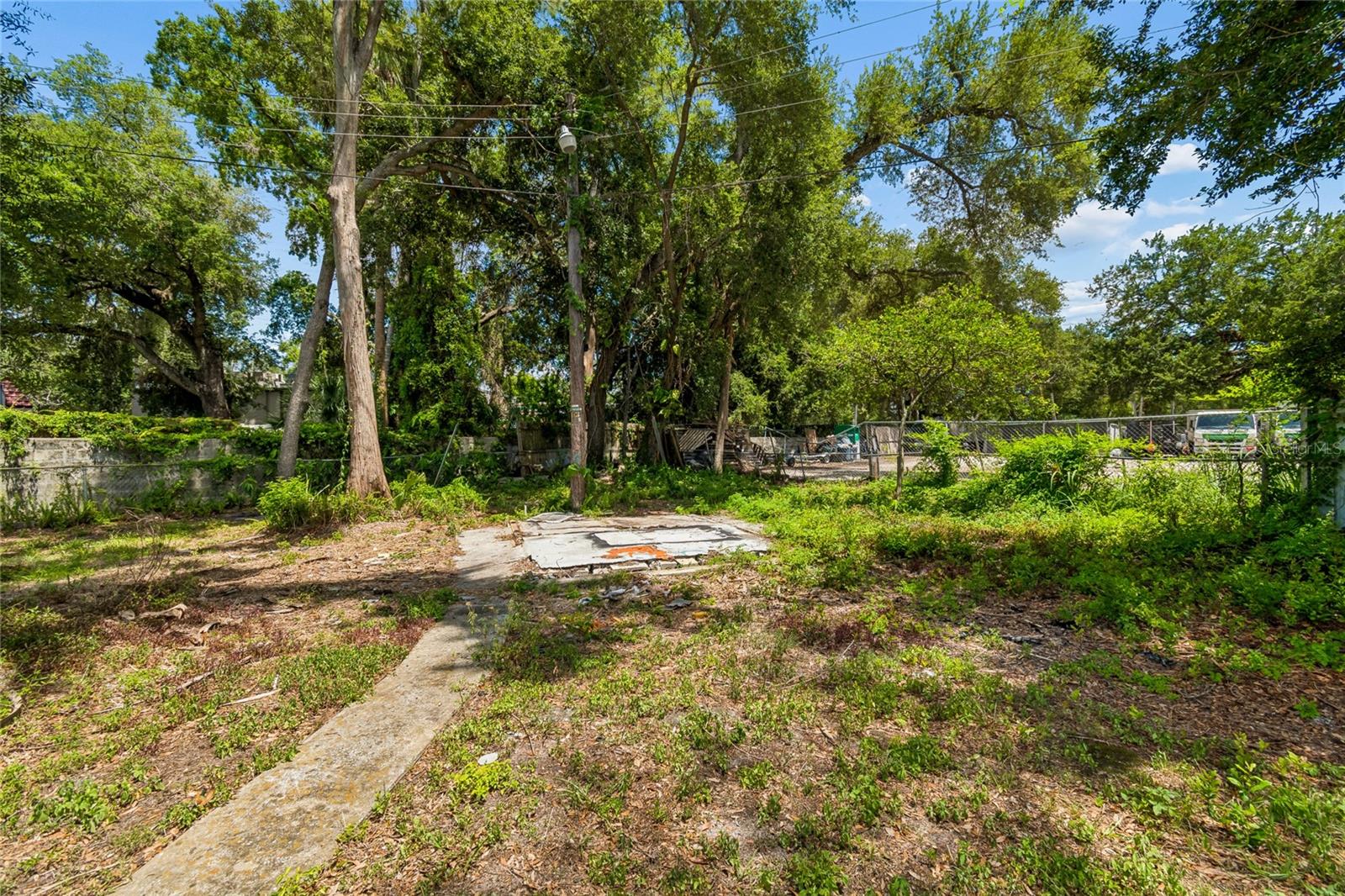 GOLFWOOD ESTATES UNIT 01 - Residential