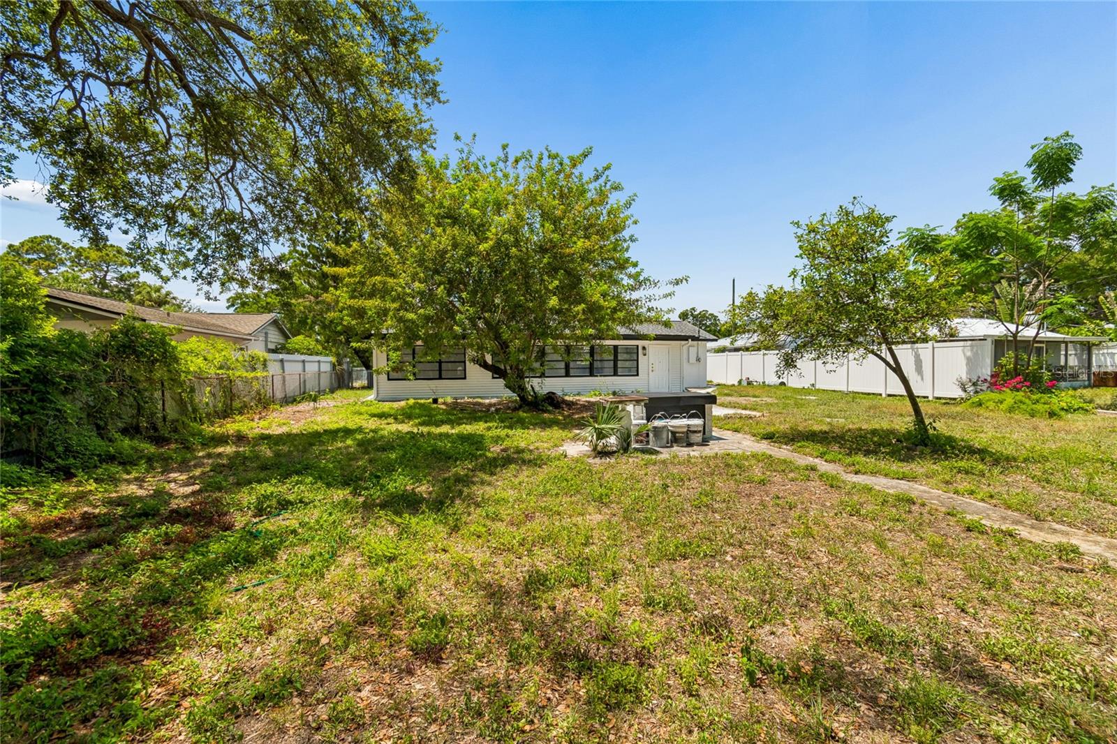 GOLFWOOD ESTATES UNIT 01 - Residential