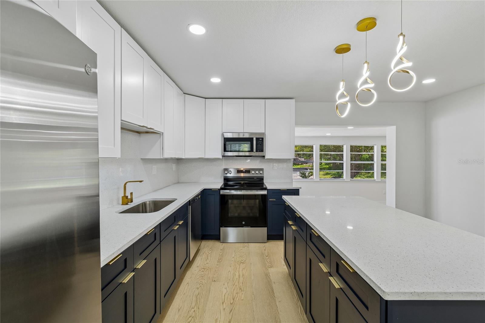 GOLFWOOD ESTATES UNIT 01 - Residential