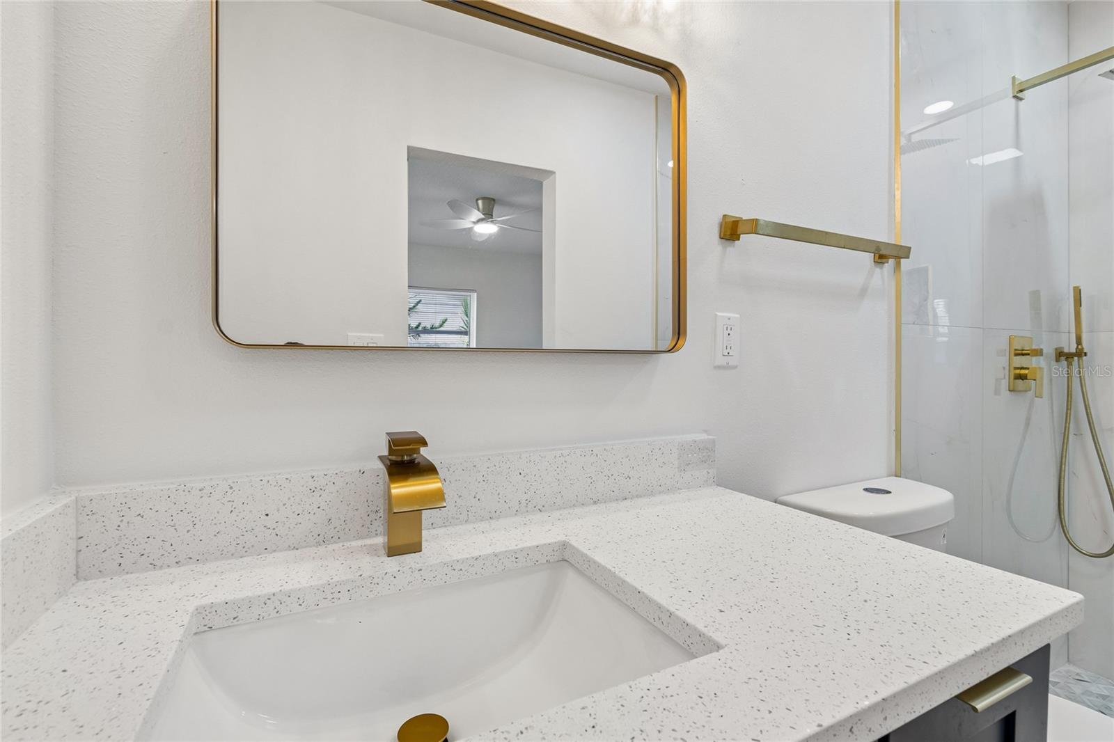 GOLFWOOD ESTATES UNIT 01 - Residential