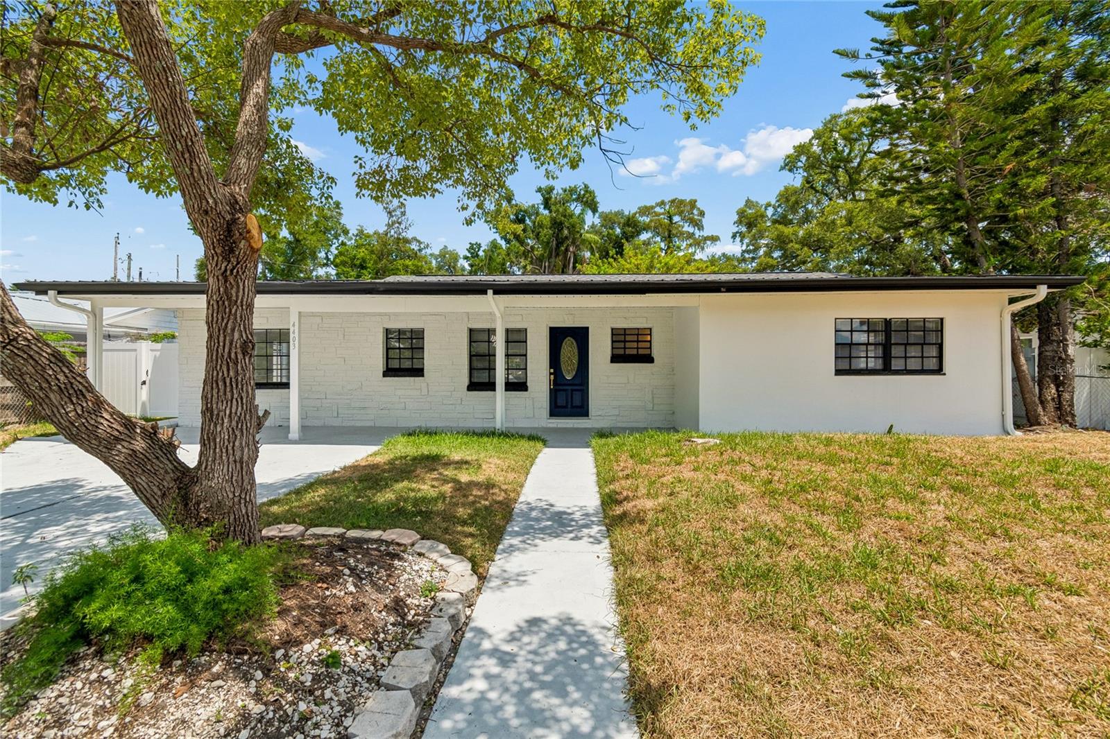 GOLFWOOD ESTATES UNIT 01 - Residential