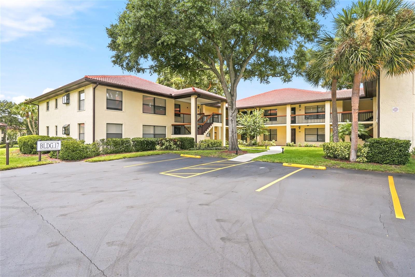 HAMMOCK PINES - Residential Lease