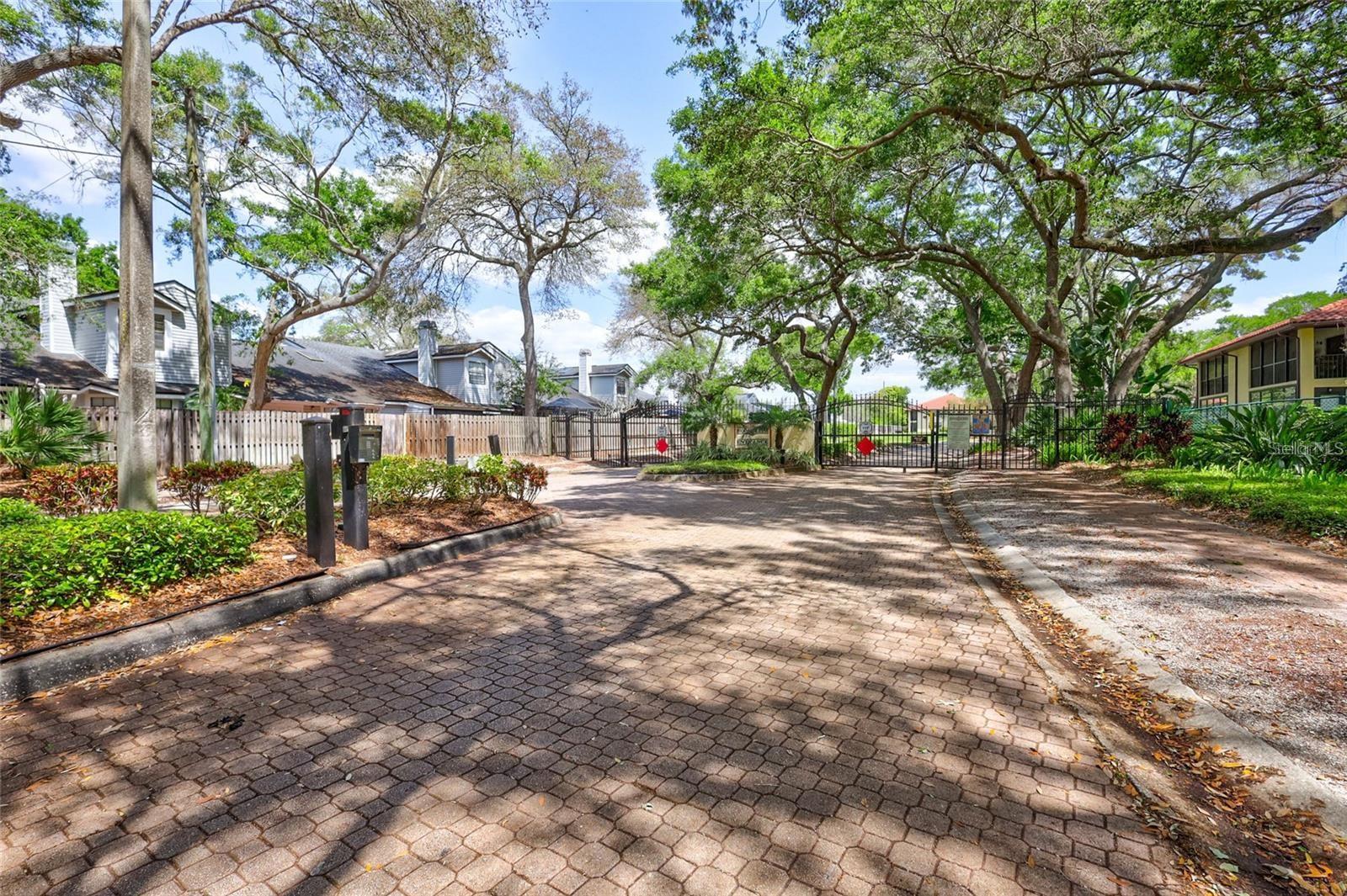 HAMMOCK PINES - Residential Lease