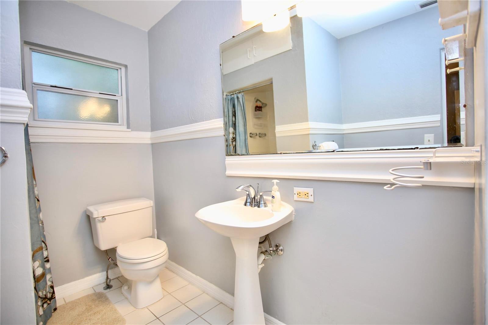 PHILLIPS REP 01 LAKEWOOD - Residential Lease