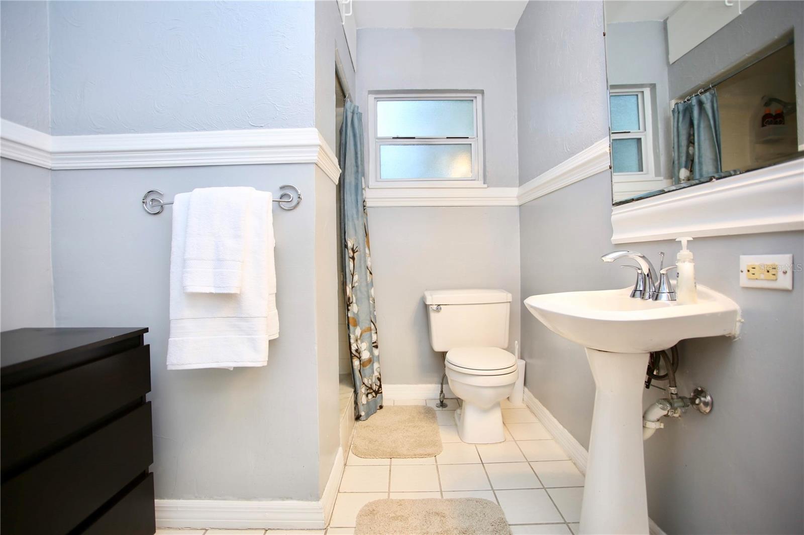 PHILLIPS REP 01 LAKEWOOD - Residential Lease