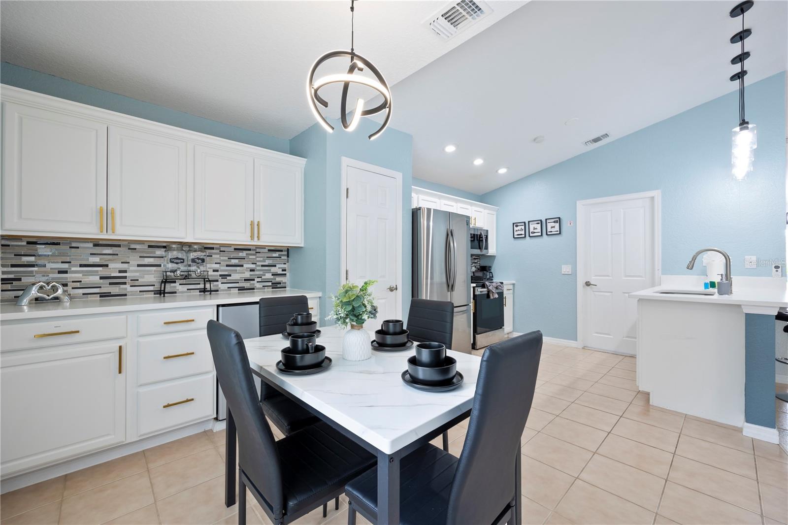 RESERVE AT TOWN CENTER - Residential Lease